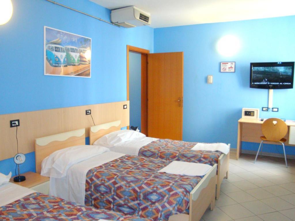 Central Hostel Bg Bergame Extérieur photo
