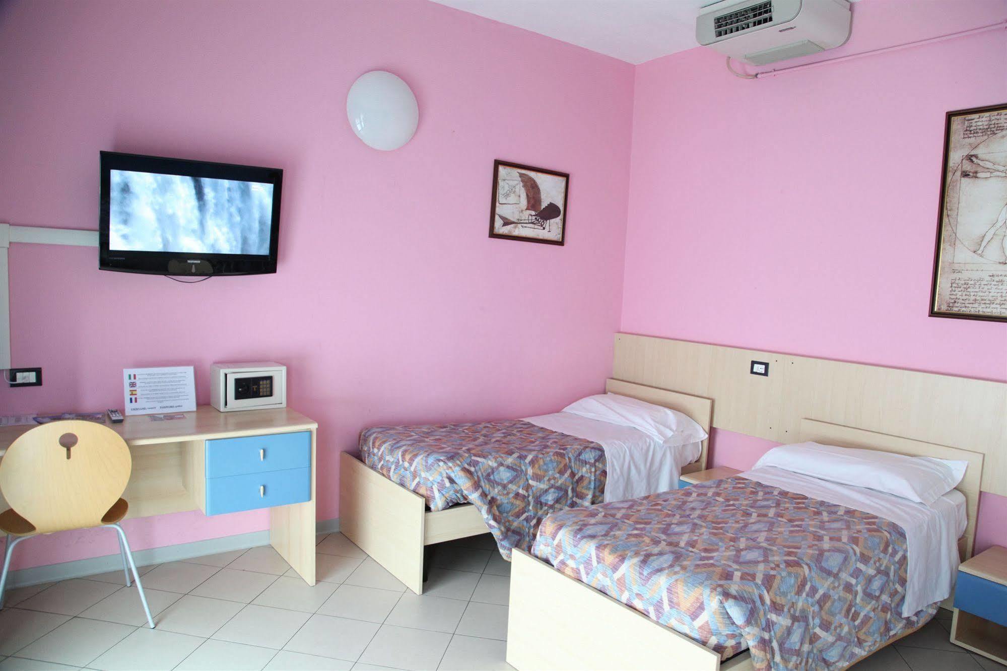 Central Hostel Bg Bergame Extérieur photo